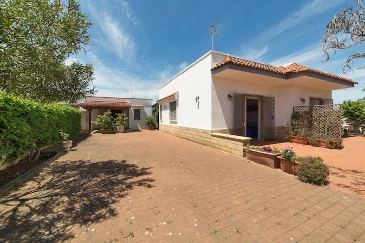 Villa Cucci Mono Luigi Casa Vacanze Torre Lapillo Zewnętrze zdjęcie